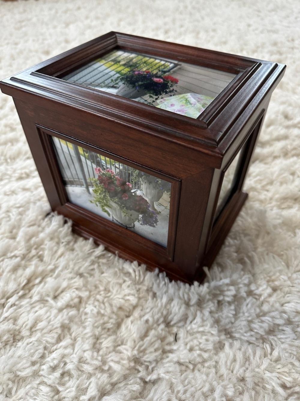 THE BOMBAY COMPANY 90’s Vintage Wooden Rotating Photo Cube EUC